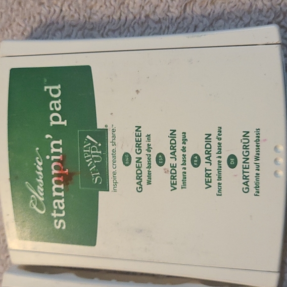 4 stamp pads with four colors - Picture 3 of 5